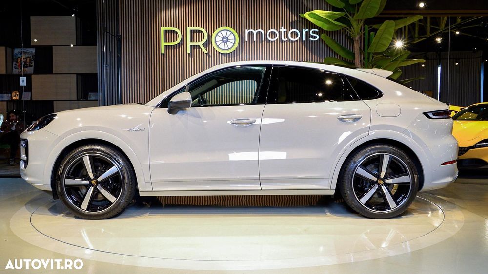 Porsche Cayenne E-Hybrid - 6