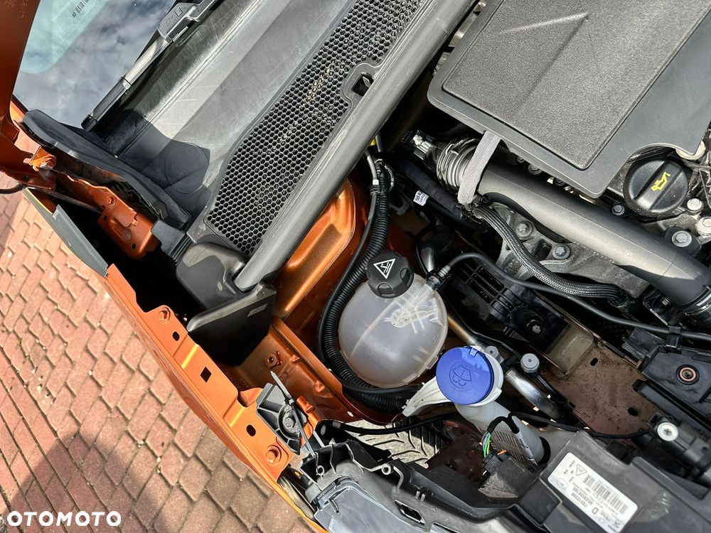 Peugeot 2008 PureTech 130 EAT8 Allure - 18