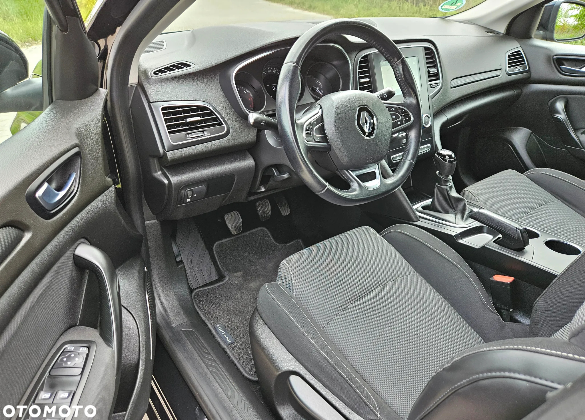 Renault Megane Grandtour ENERGY TCe 130 INTENS - 16