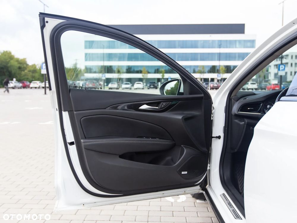 Opel Insignia 2.0 BiTurbo 4x4 Exclusive - 20
