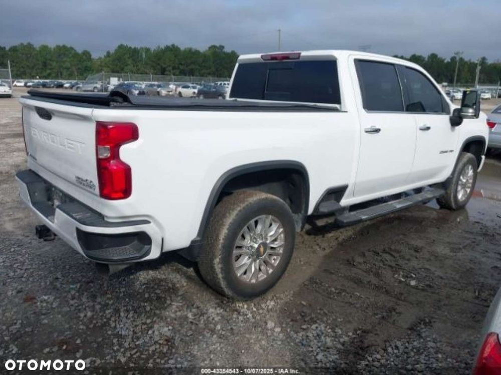 Chevrolet Silverado - 7