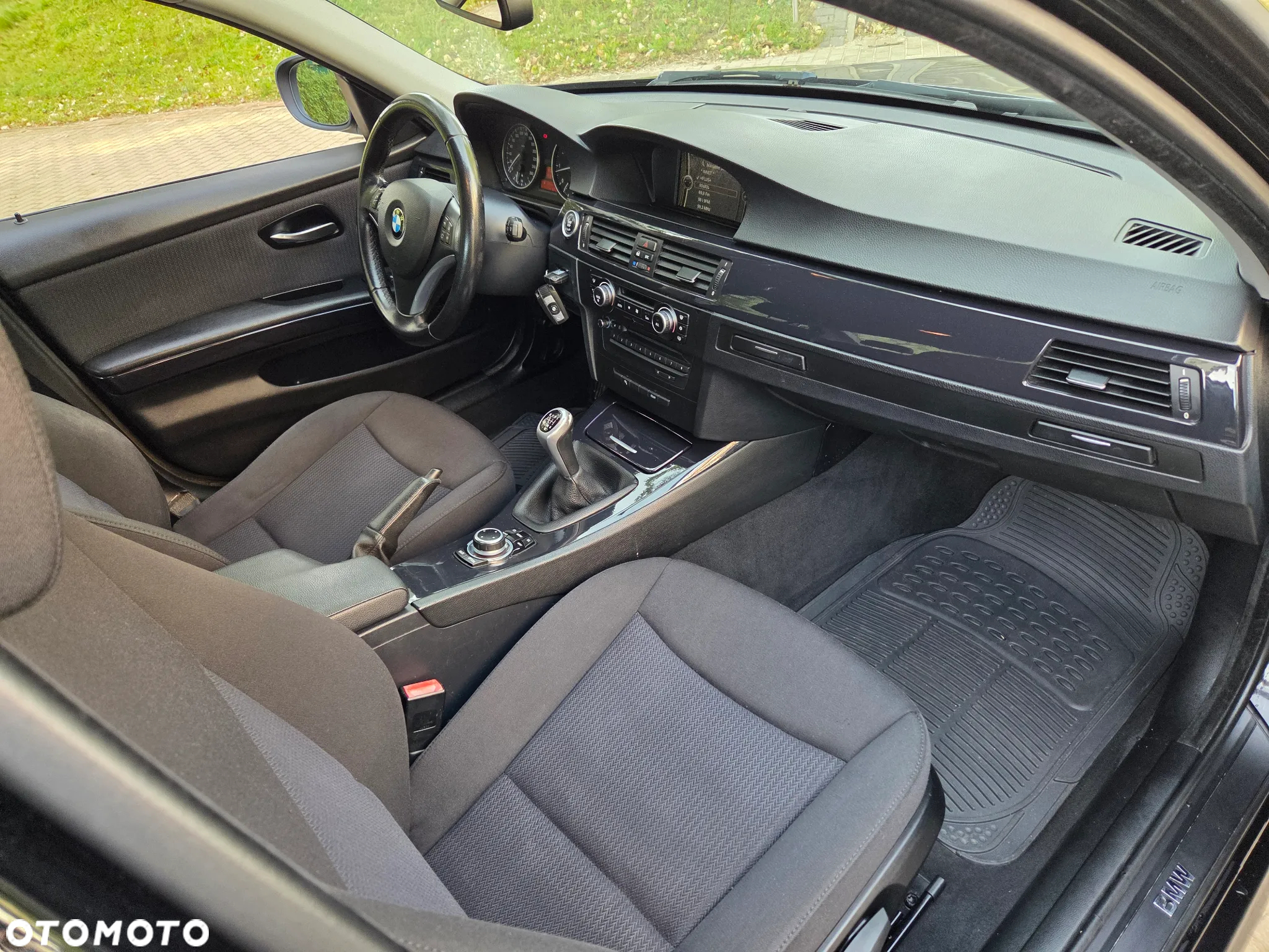 BMW Seria 3 318i - 6