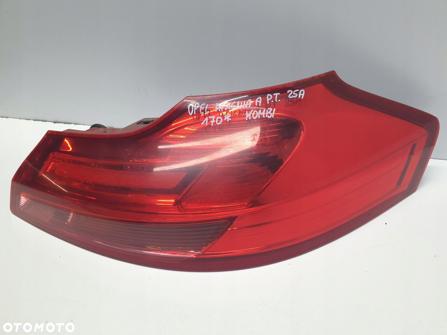 LAMPA TYLNA PRAWA TYŁ PRAWY OPEL INSIGNIA A KOMBI - 2