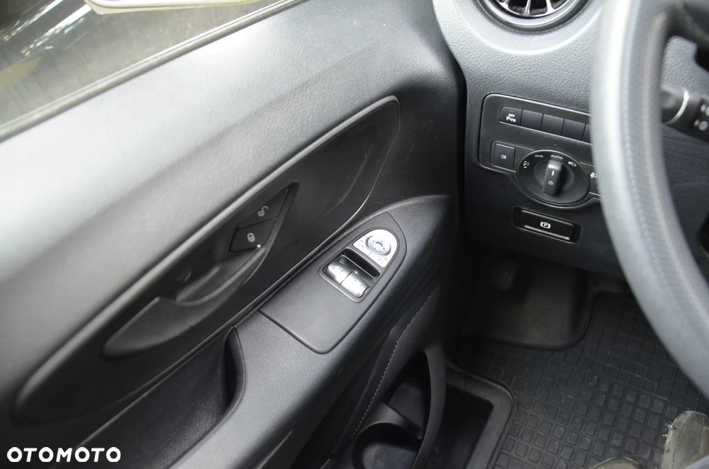 Mercedes-Benz Vito - 22