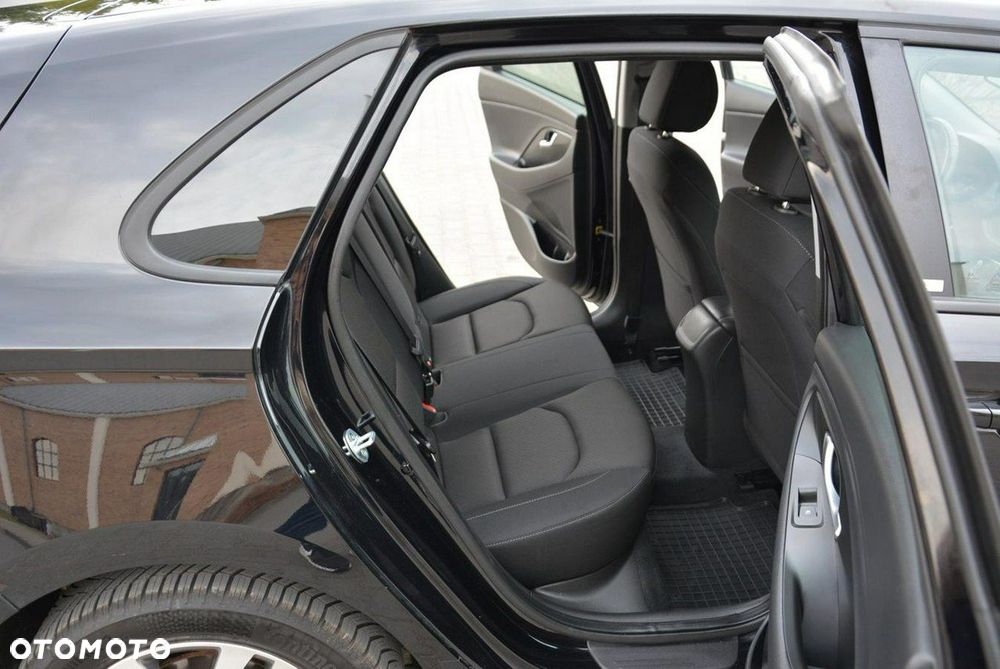 Hyundai i30 1.4 YES - 15