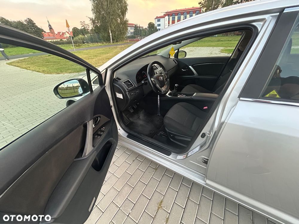 Toyota Avensis 2.0 D-4D Comfort - 16