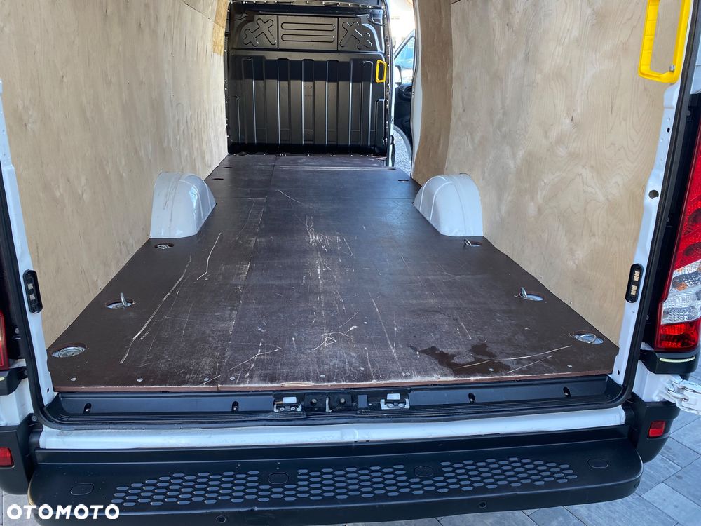 Iveco DAILY 3.0 HI MATIC 35-180, MAX długi, zakupiony w salonie w Rzeszowie, serwisowany, bezwypadkowy, pełna dokumentacja - 32