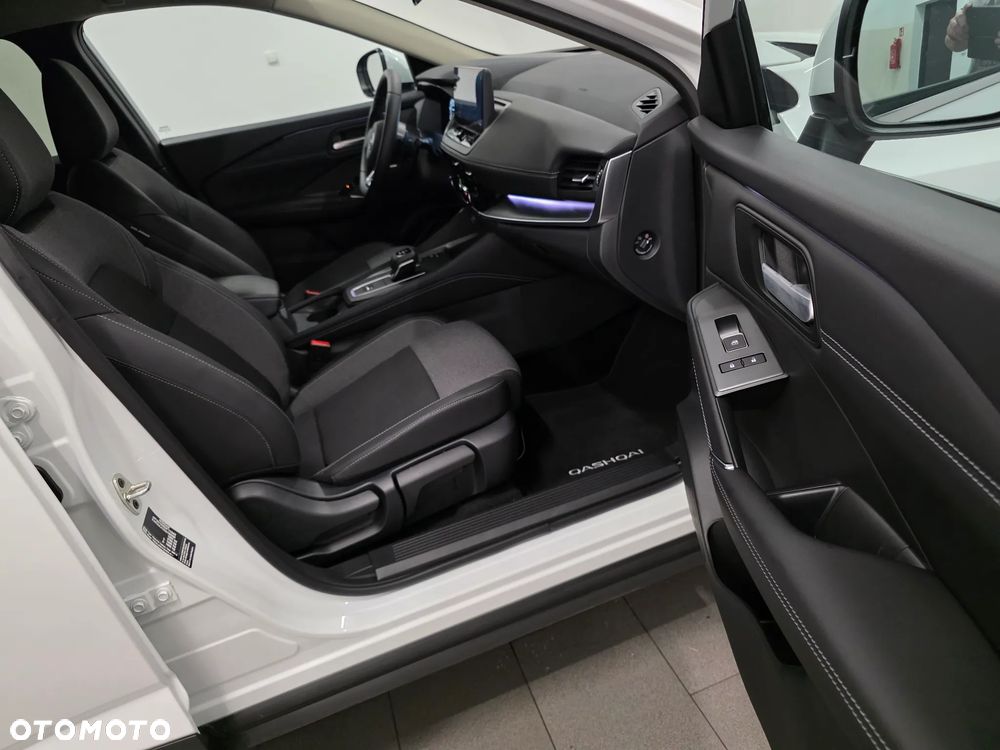 Nissan Qashqai 1.3 DIG-T MHEV Xtronic N-Connecta - 32