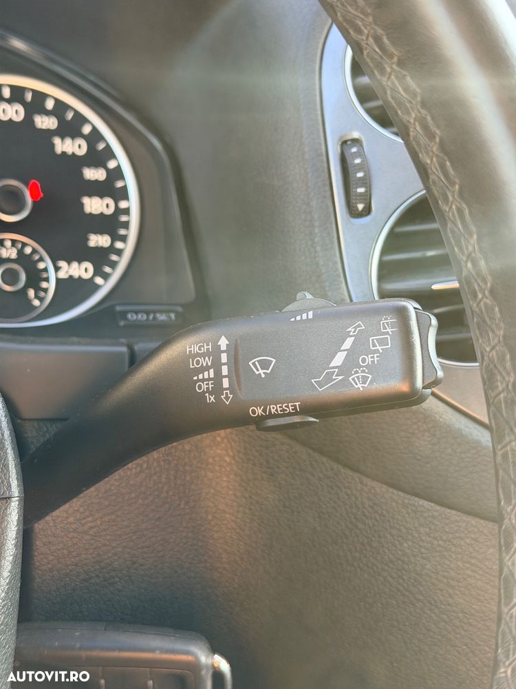 Volkswagen Tiguan 2.0 TDI DPF BlueMotion Technology Trend & Fun - 29