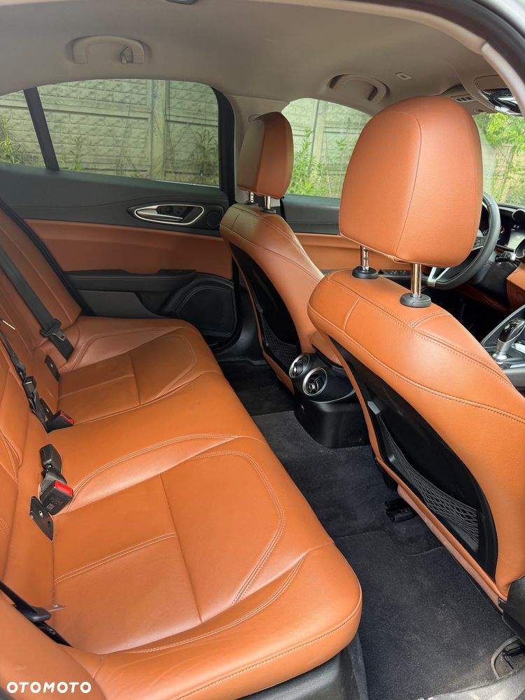 Alfa Romeo Giulia 2.0 Turbo Veloce Q4 - 6