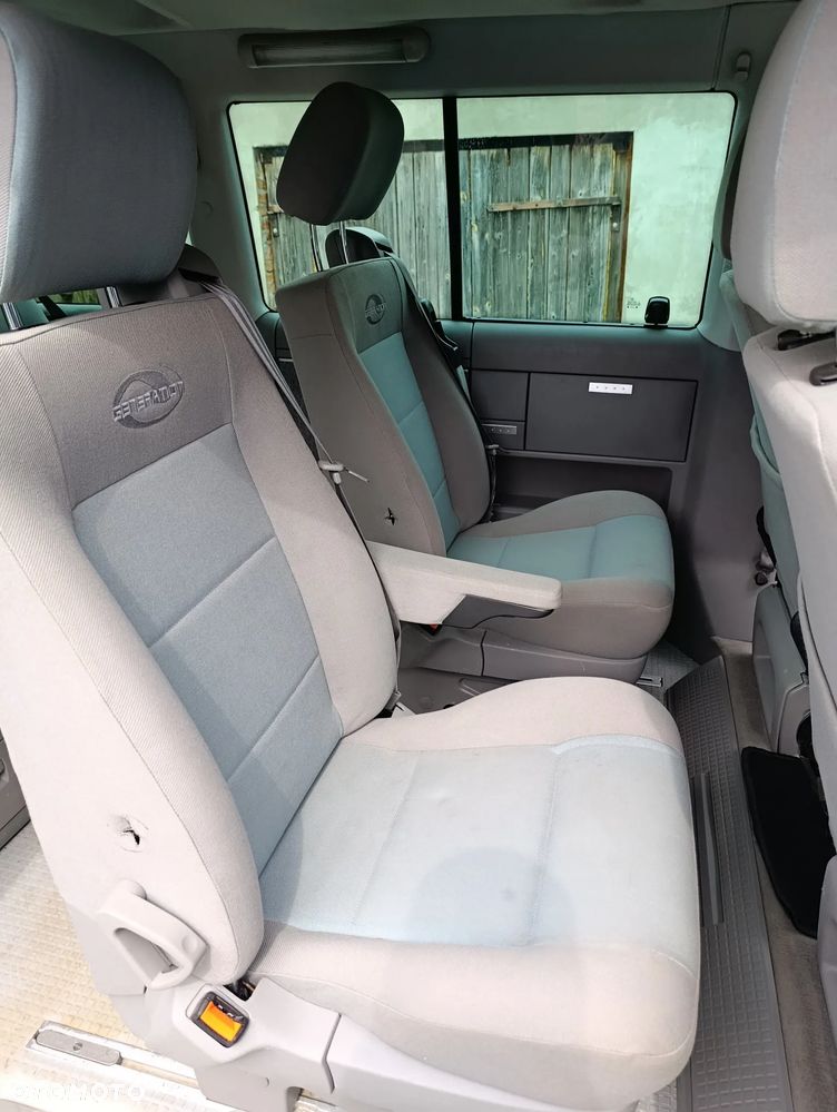 Volkswagen Multivan - 16