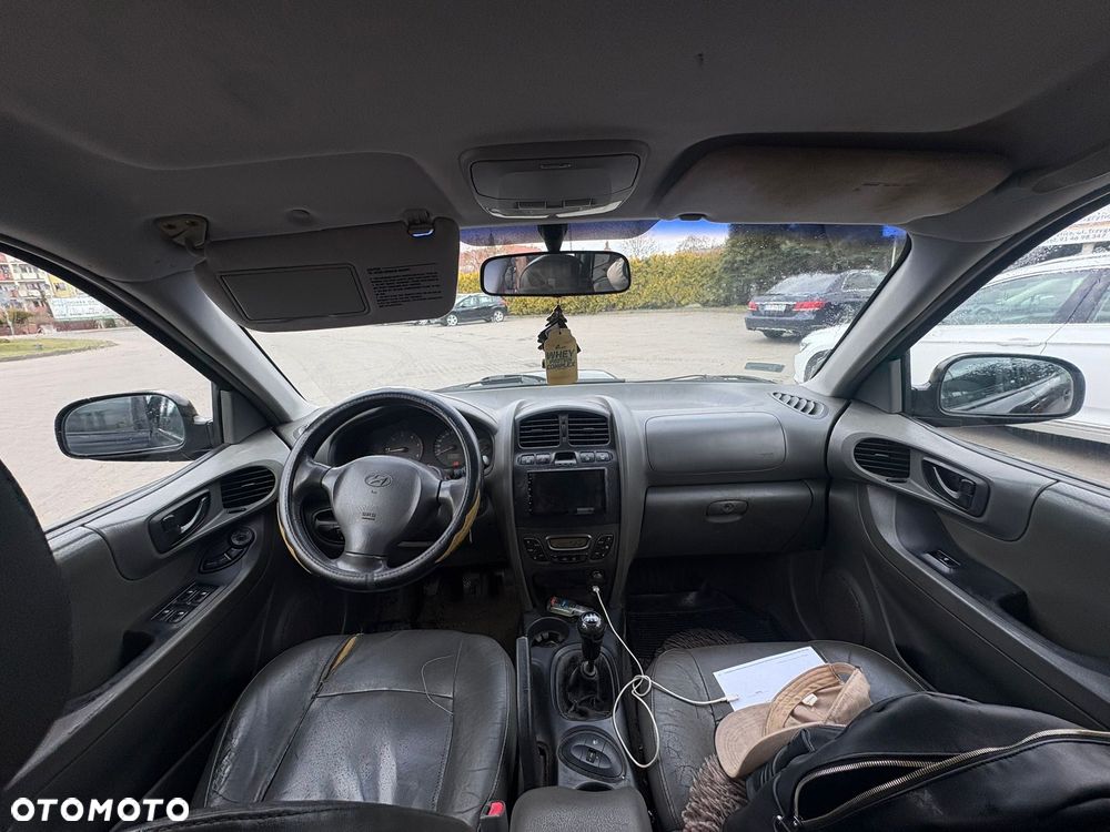 Hyundai Santa Fe 2.0 D GL TCI - 14