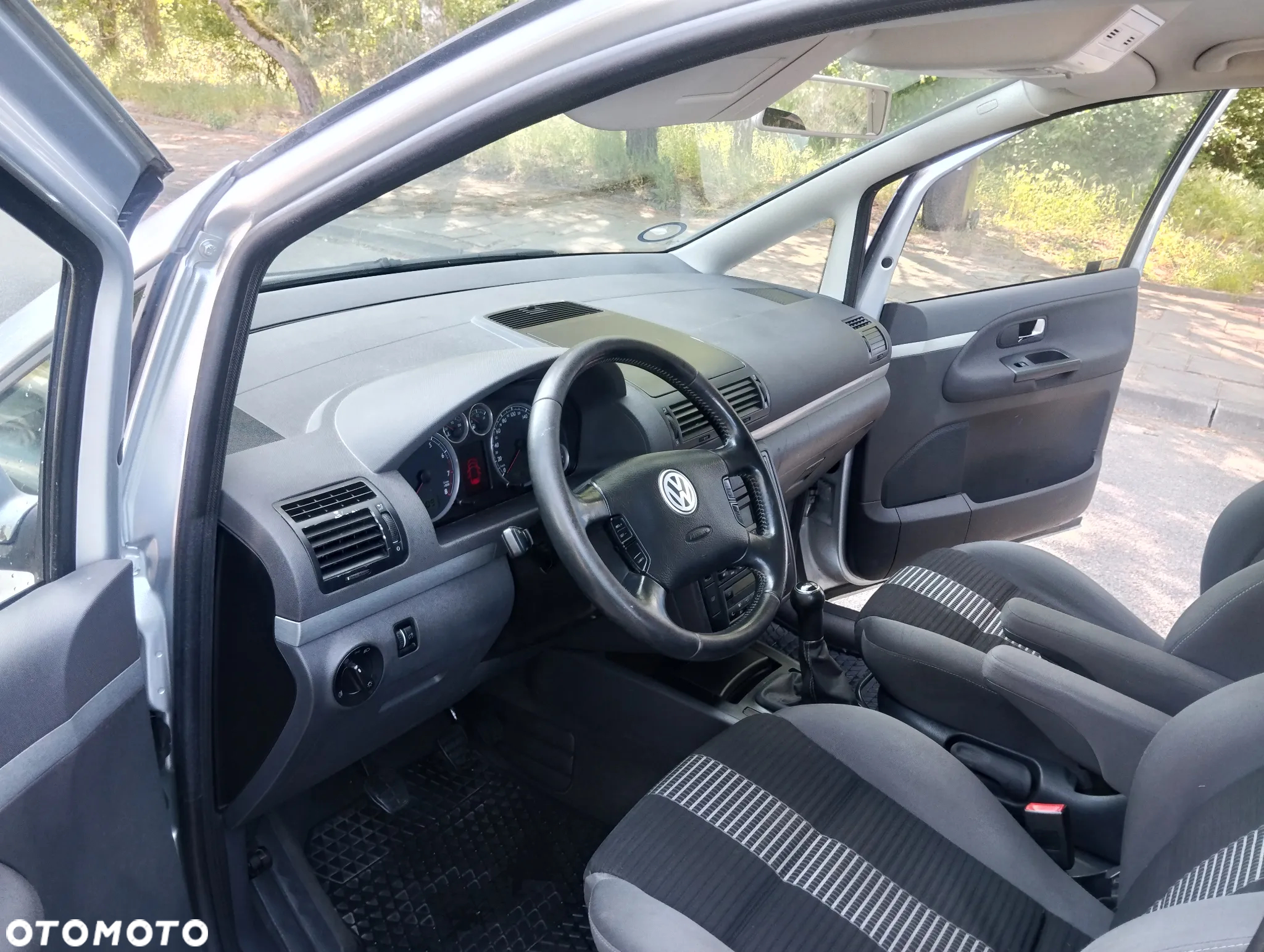 Volkswagen Sharan 1.8 5V Turbo Goal - 17
