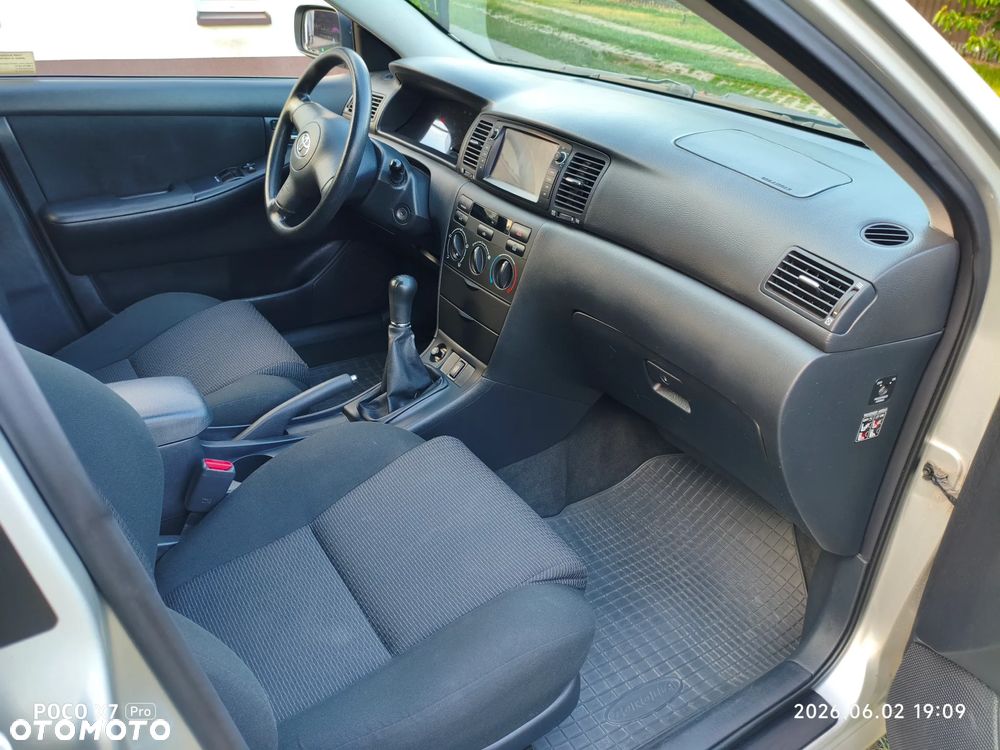 Toyota Corolla - 11