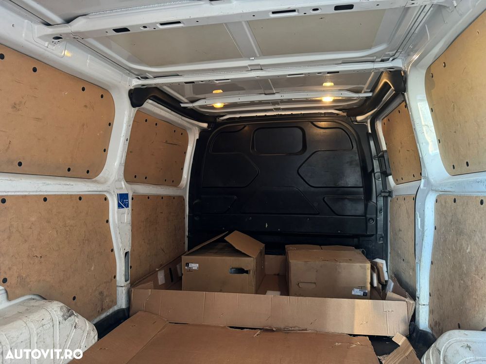 Ford Transit Custom - 11