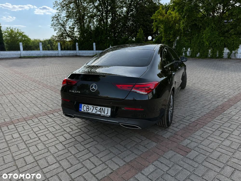 Mercedes-Benz CLA 220 7G-DCT - 4