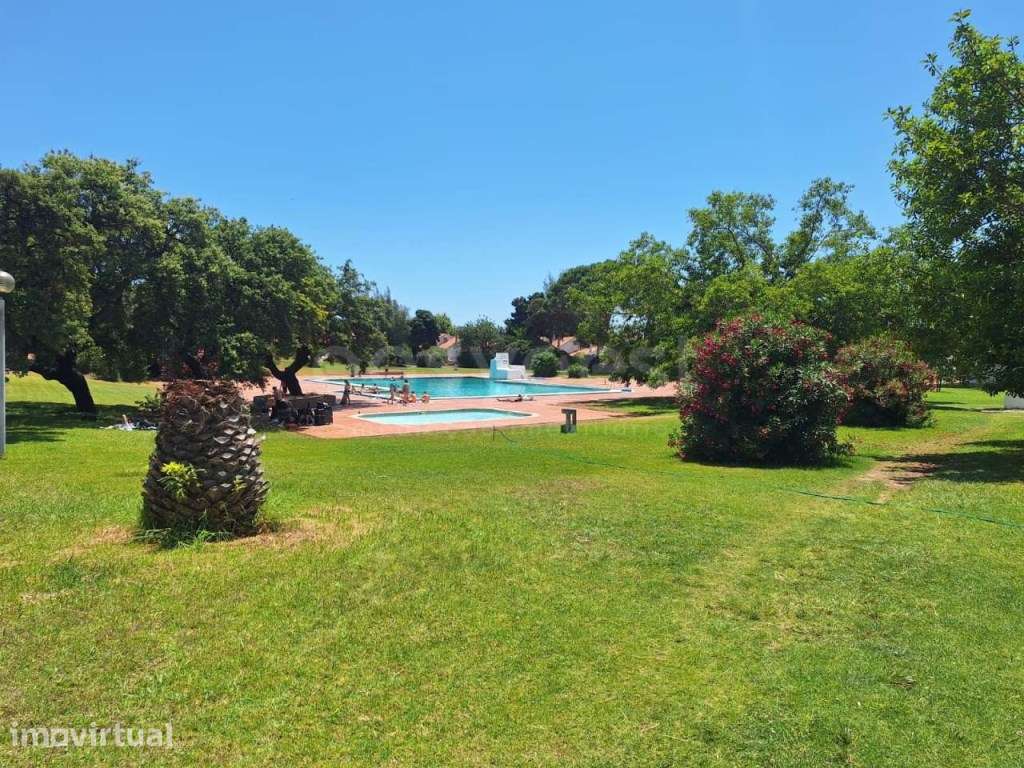 Estúdio com ótima vista mar e inserido em condomínio com piscina - Grande imagem: 2/12