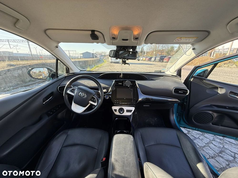 Toyota Prius Plug-in 1.8 Hybrid Prestige - 8