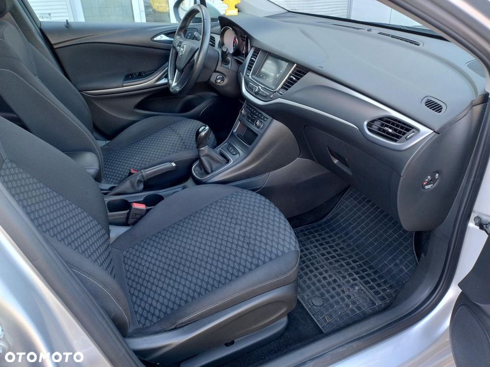 Opel Astra 1.6 CDTI Enjoy - 10