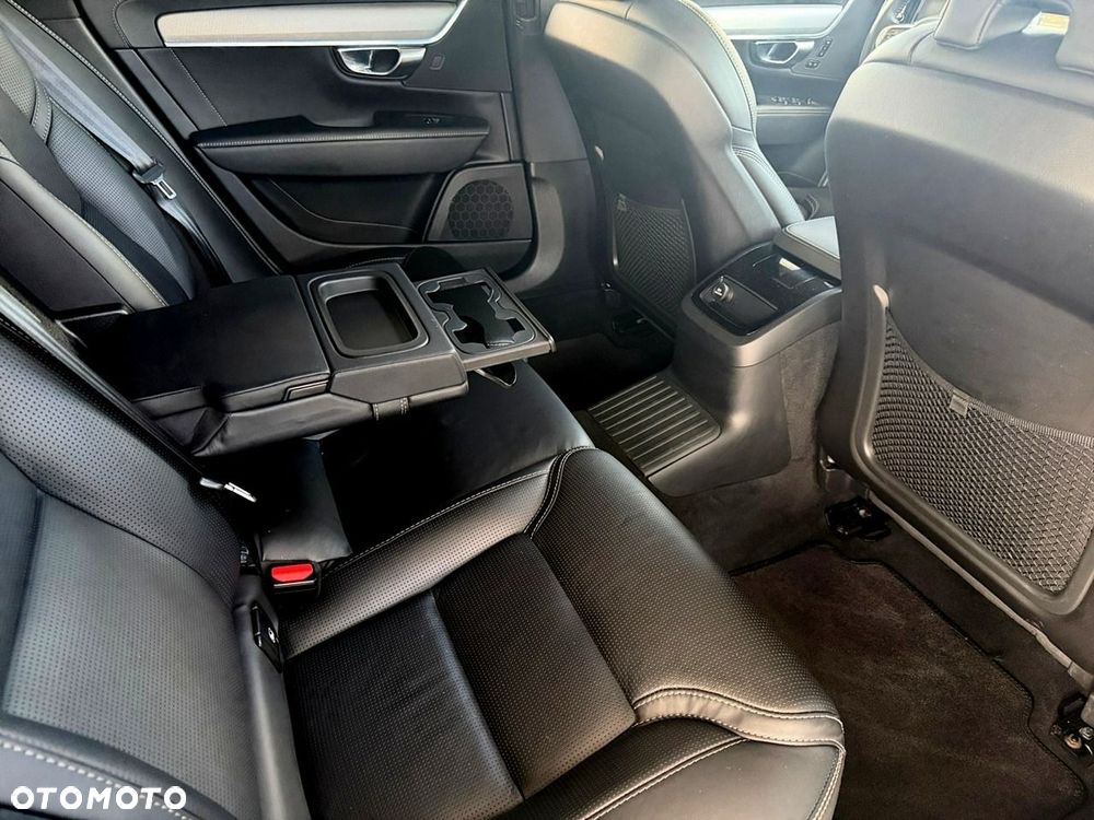Volvo V90 - 33