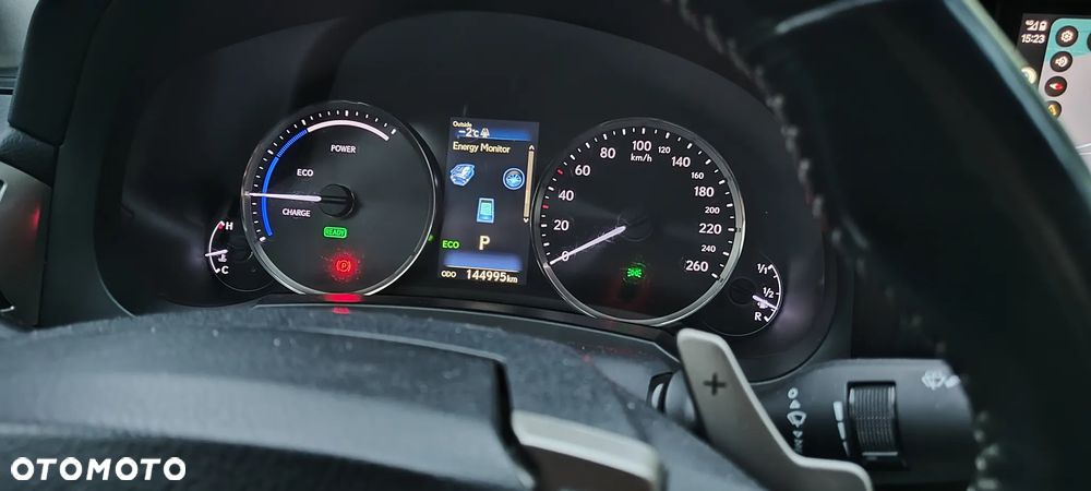 Lexus IS 300h Black - 17