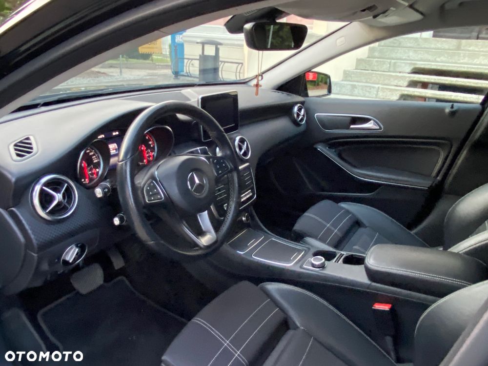 Mercedes-Benz Klasa A 200 d 7G-DCT AMG Line - 9