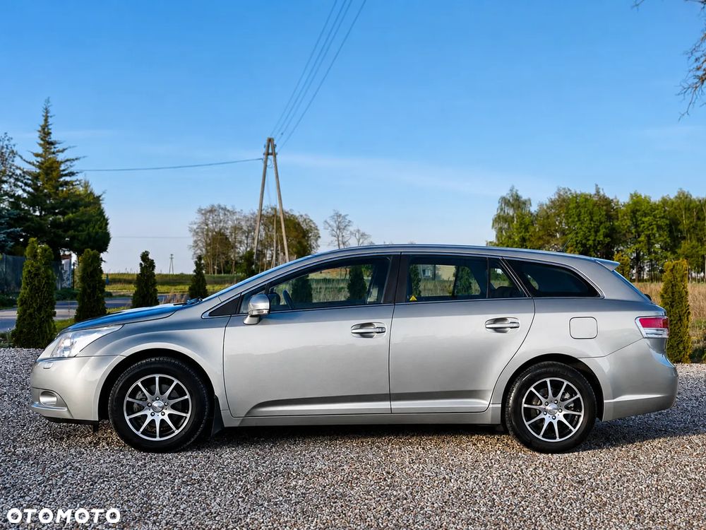 Toyota Avensis 1.8 Sol plus NAVI - 5