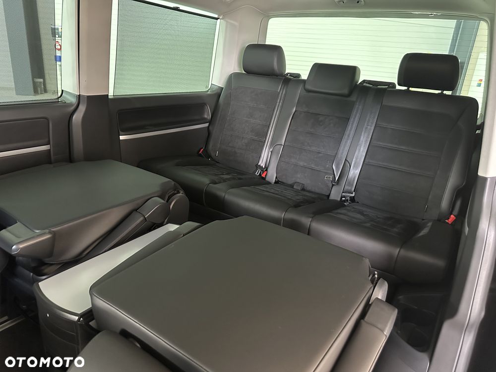 Volkswagen Multivan - 22