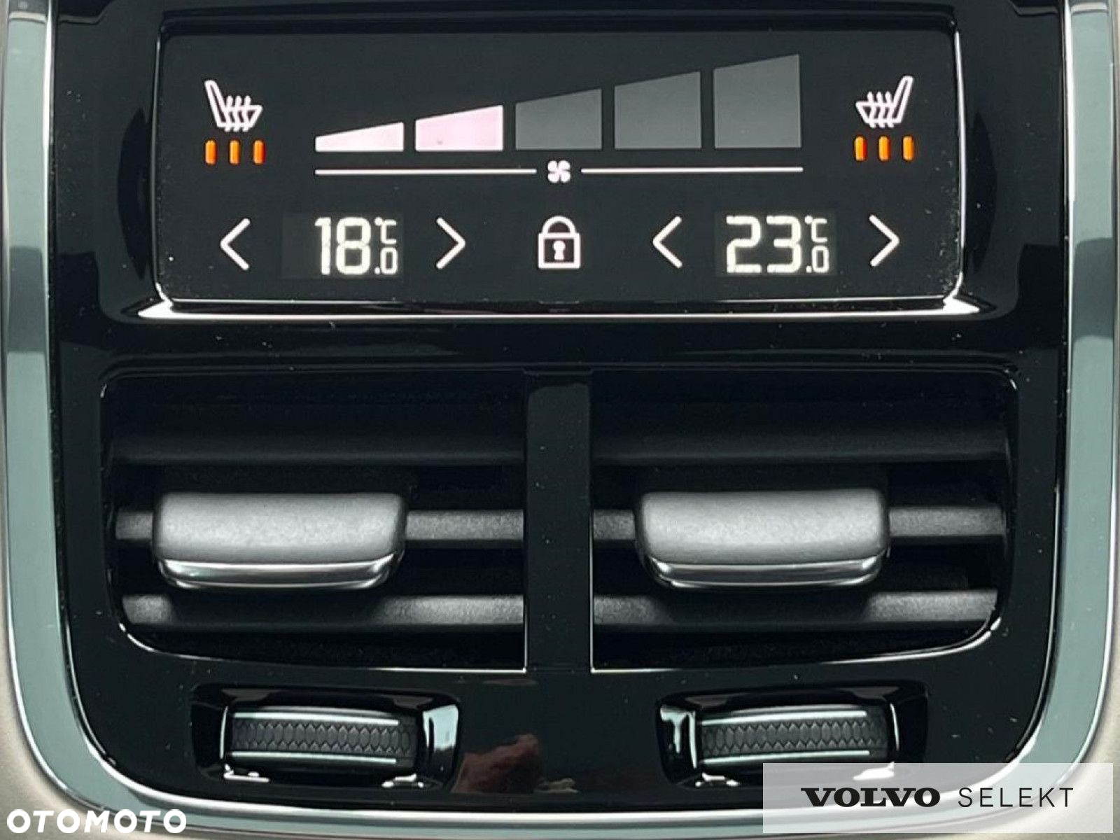 Volvo XC 90 - 36
