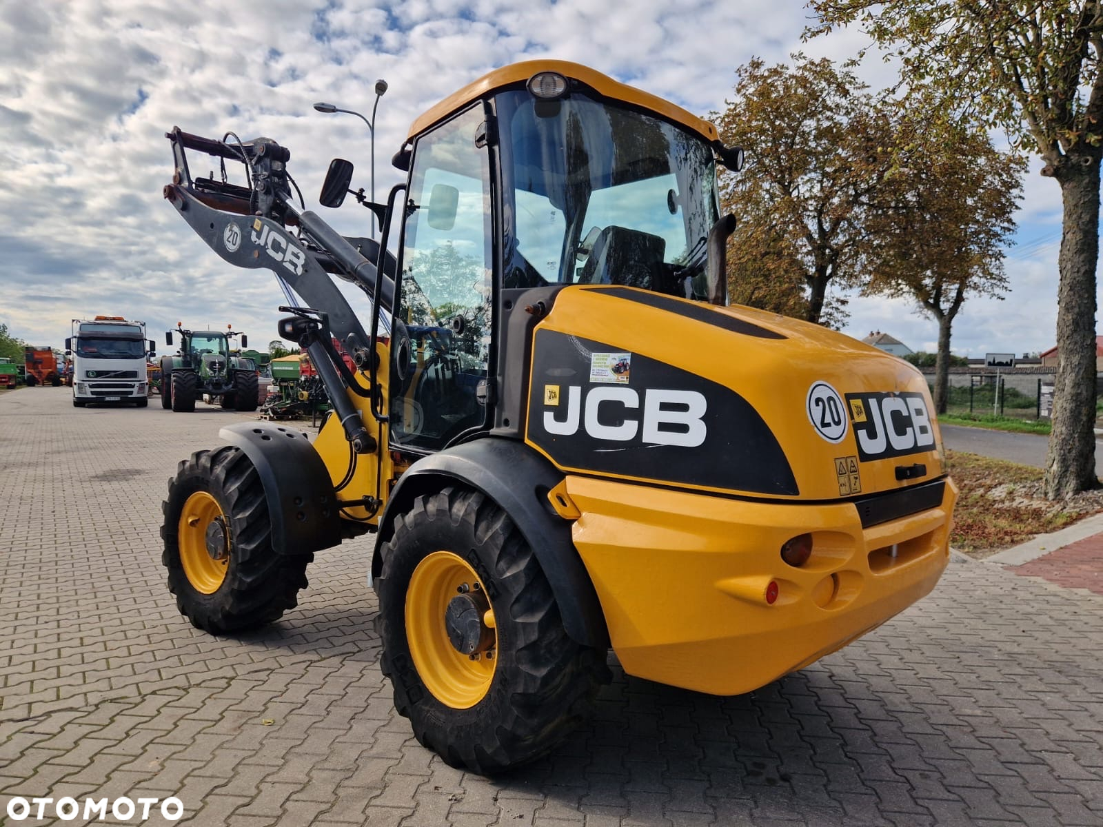 JCB 409 - 3