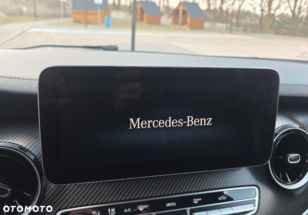 Mercedes-Benz Klasa V - 18