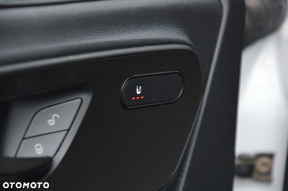 Mercedes-Benz SPRINTER DOKA 516 - 25