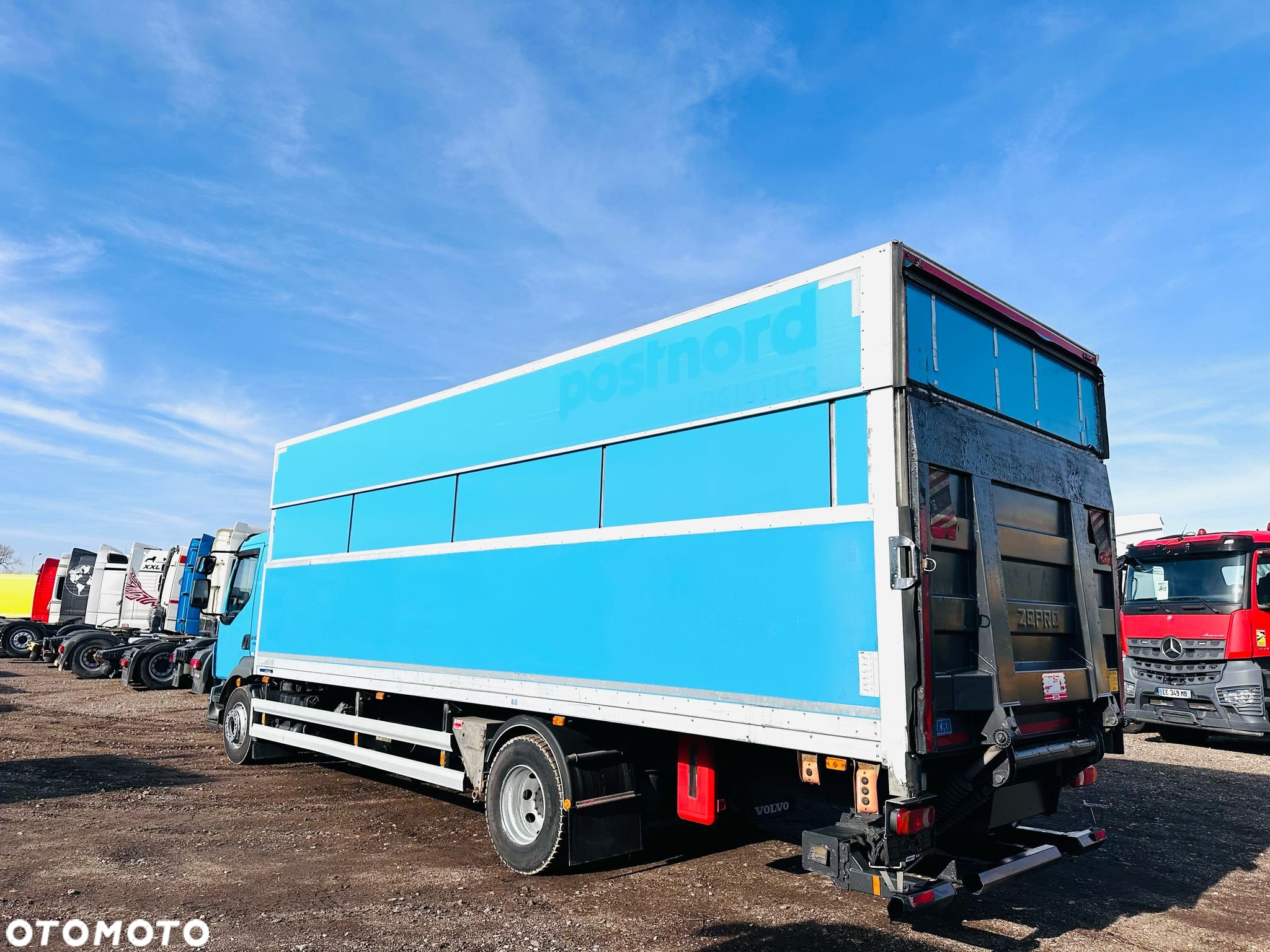 Volvo FL 240 EEV / REGULACJĄ WYSOKOŚCI SKRZYNI / WINDA ZEPRO - 9