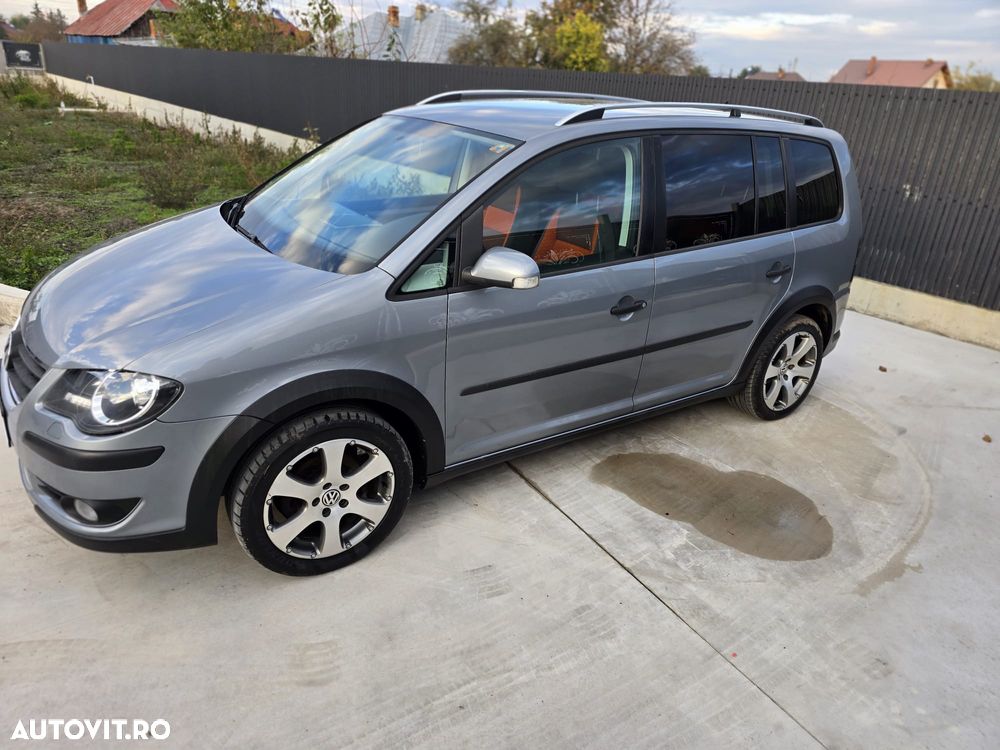 Volkswagen Touran 1.4 TSI Cross - 16