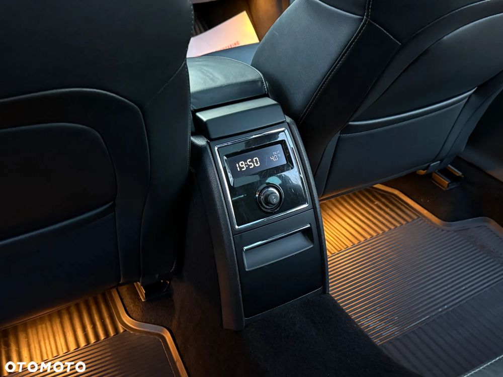 Skoda Superb 2.0 TDI 4x4 DSG Exclusive - 31