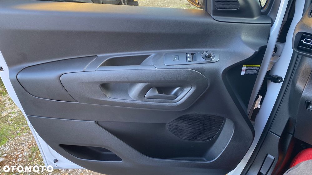 Toyota Proace City - 32