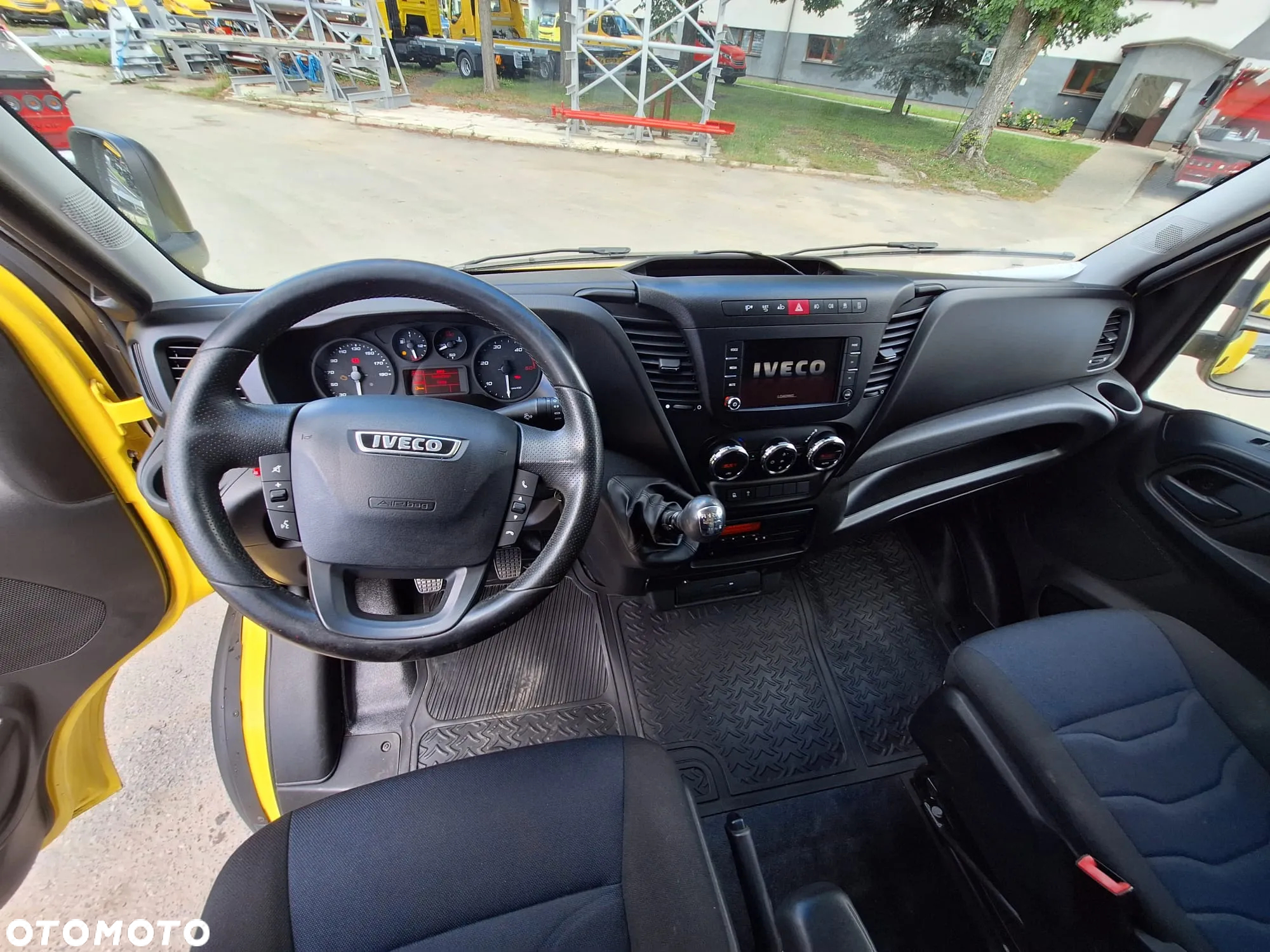 Iveco Daily - 12