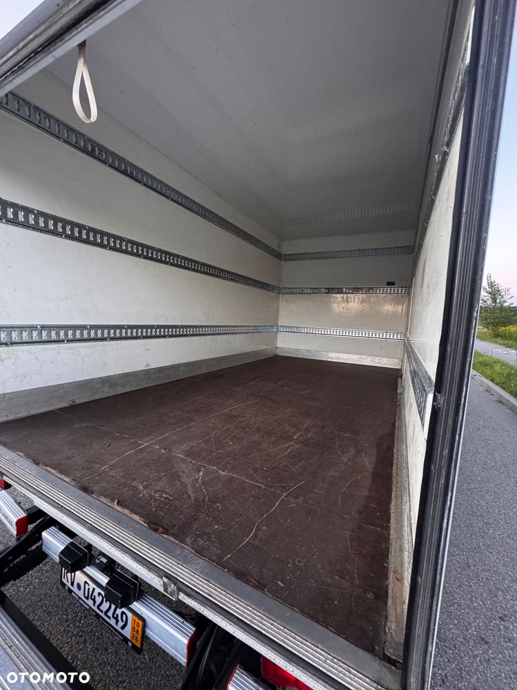 Iveco Daily 35s18 3.0 Kontener z Windą drzwi boczne - 26
