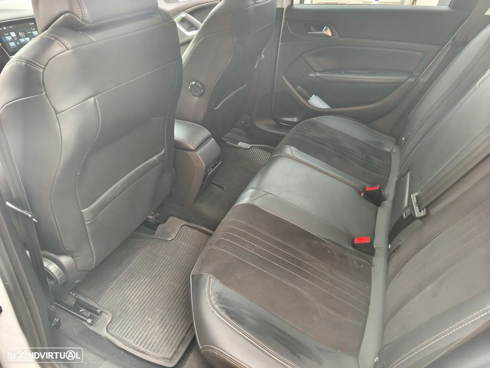 Peugeot 308 SW BlueHDi 120 EAT6 Stop & Start Allure - 35