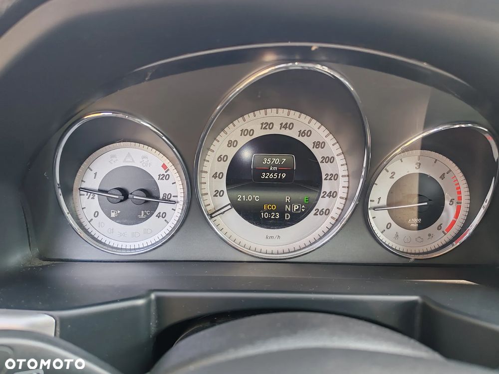Mercedes-Benz GLK 200 CDI DPF BlueEFFICIENCY 7G-TRONIC - 12