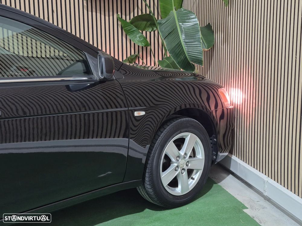 Mitsubishi Lancer 1.5 Inform - 4