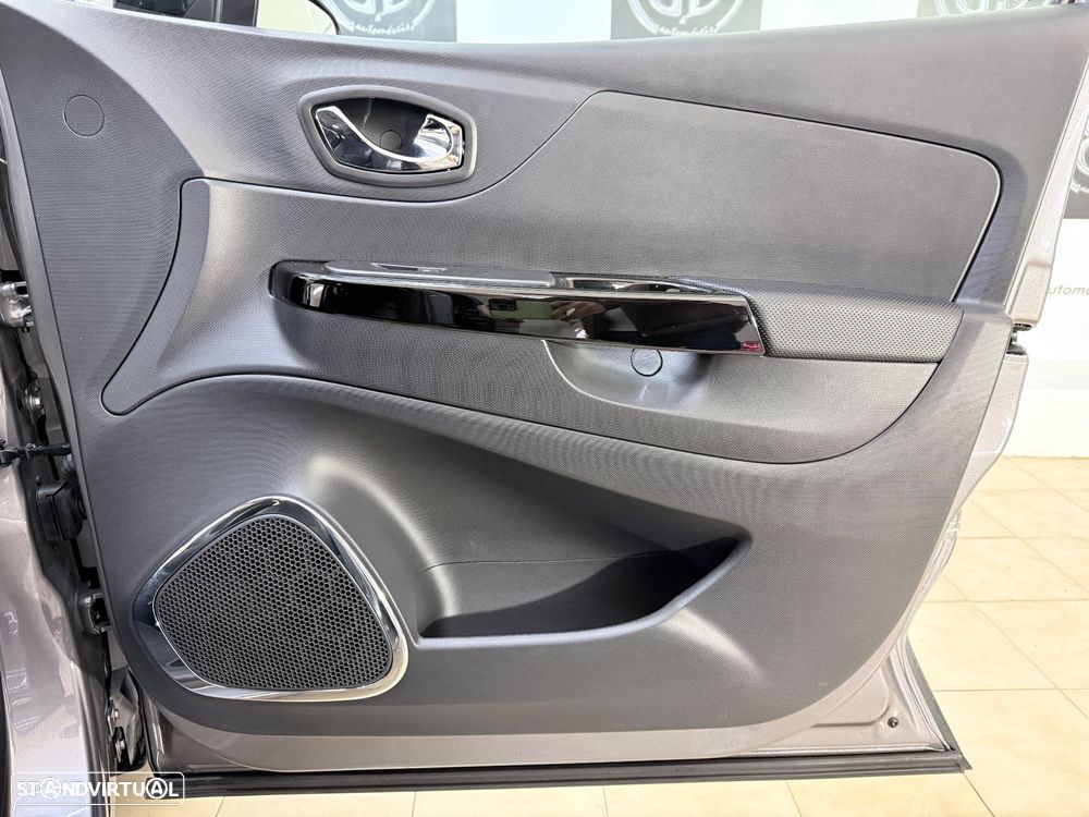 Renault Captur ENERGY TCe 120 EDC Luxe - 22
