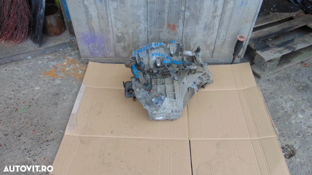 Cutie viteze 5 trepte COD M Hyundai i 10 an 2010 1.1 b - 2