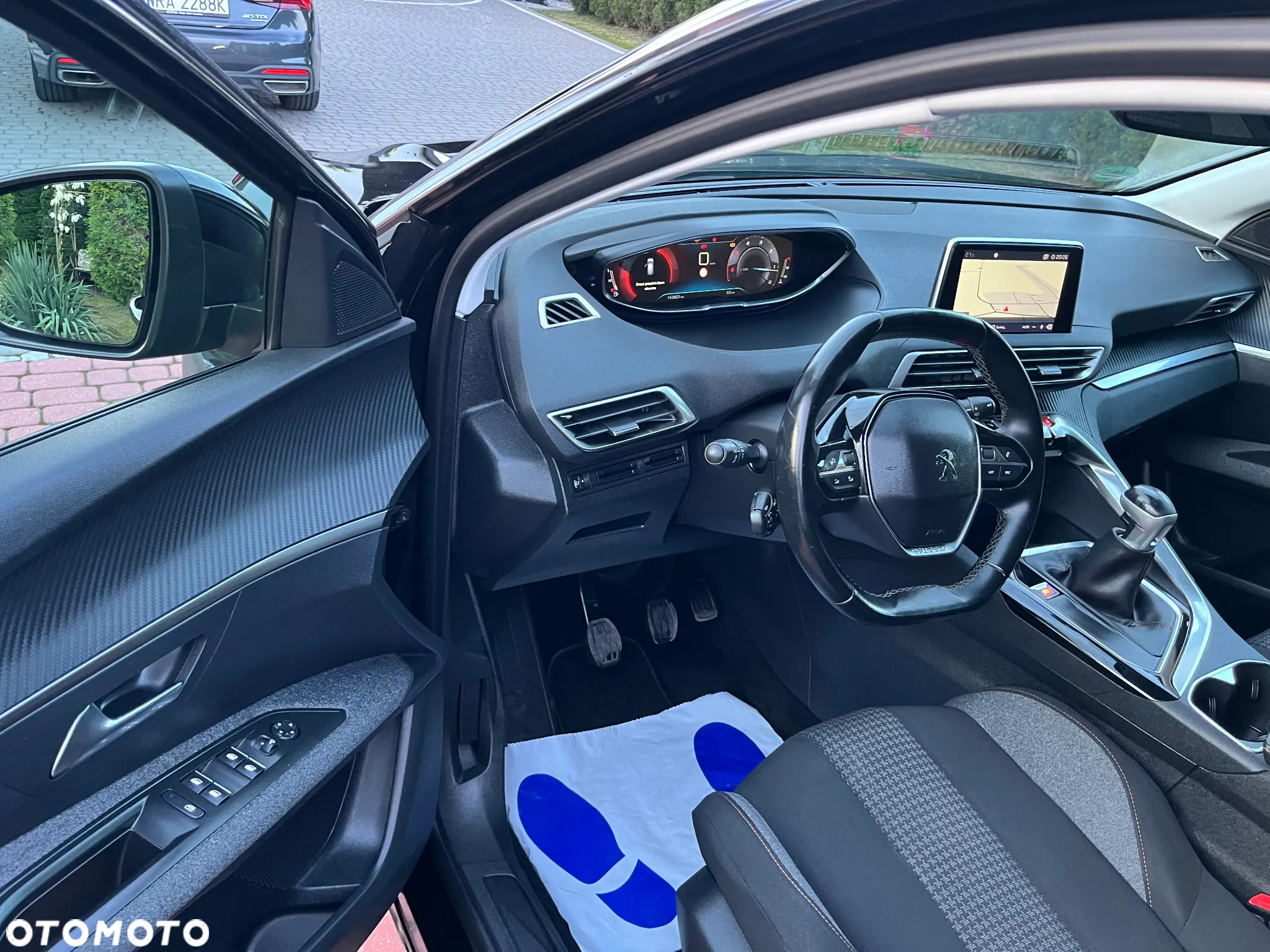 Peugeot 3008 1.5 BlueHDi GT S&S - 9