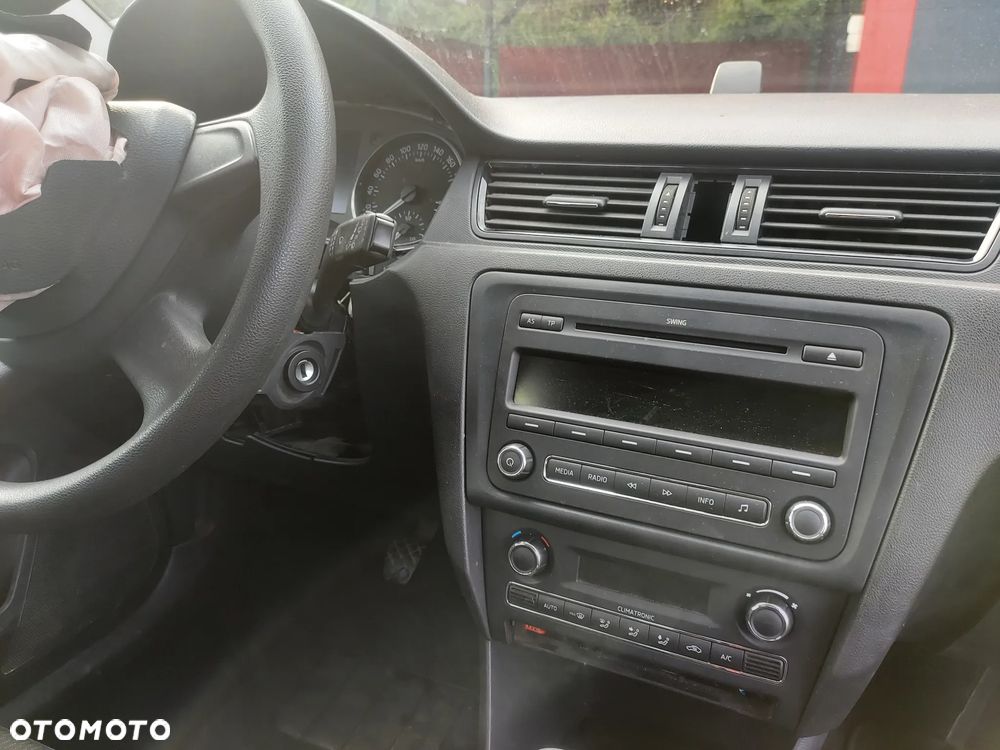 Skoda RAPID 1.2 TSI Cool Edition - 14