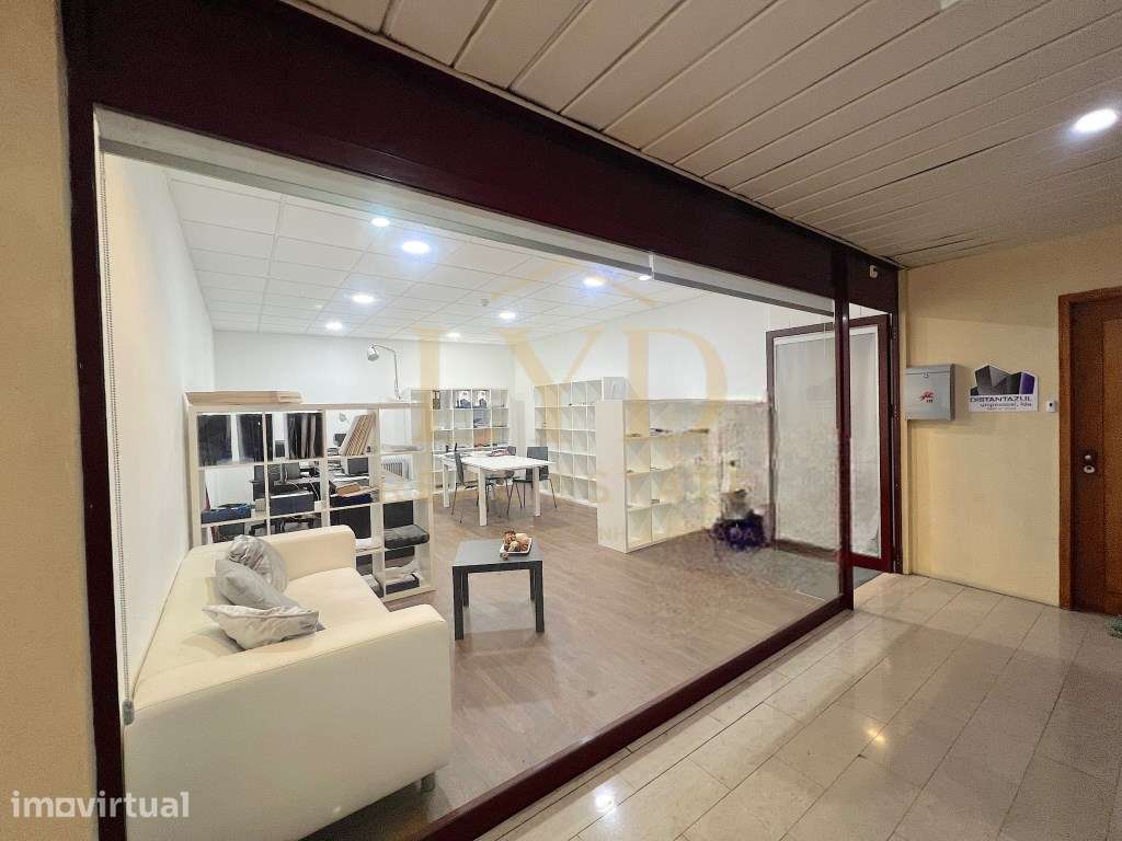 Loja para Venda no Centro de Penafiel | 36 m² | Galeria Comercial - Grande imagem: 3/9