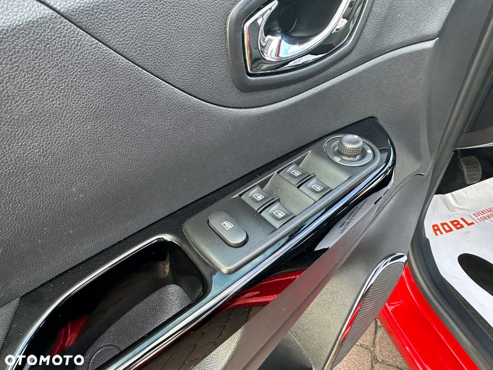 Renault Captur 0.9 Energy TCe Helly Hansen - 22