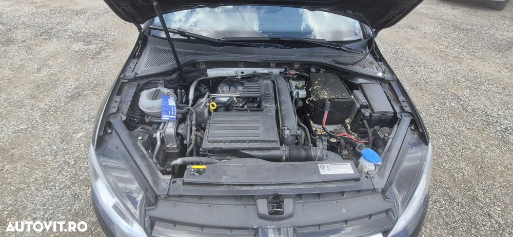 Volkswagen Golf - 17