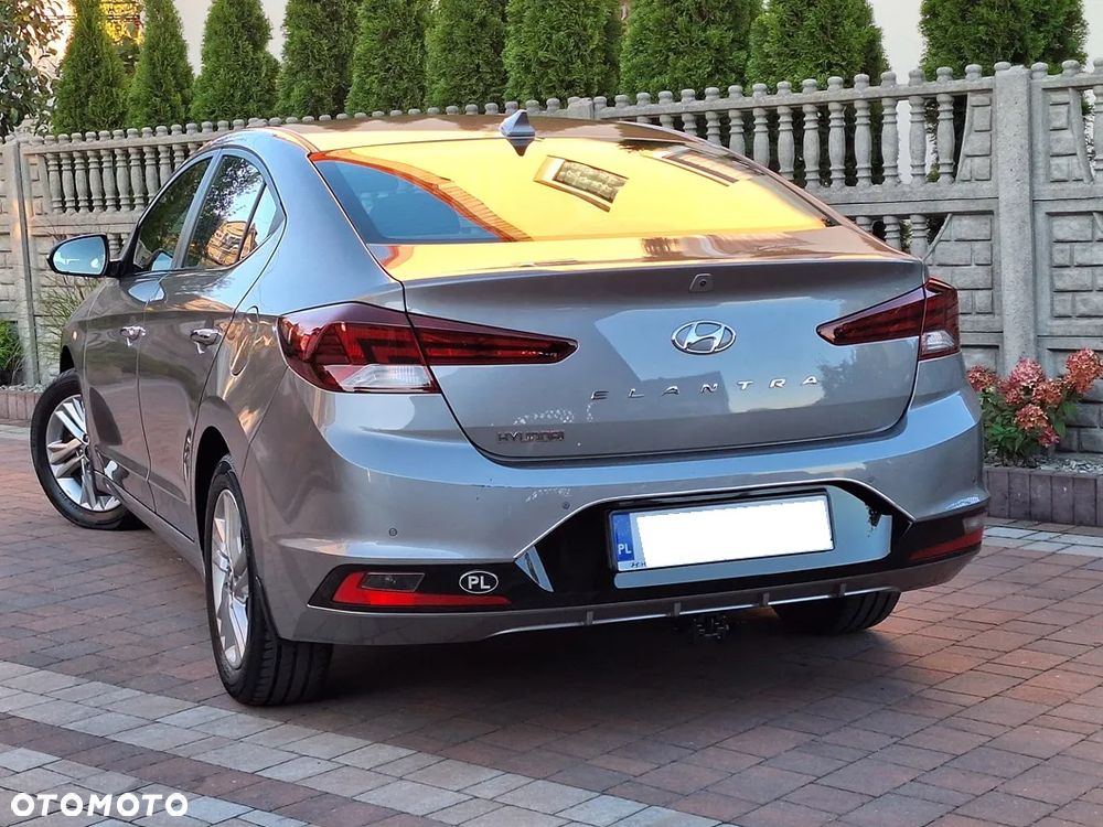 Hyundai Elantra 1.6 Style - 6