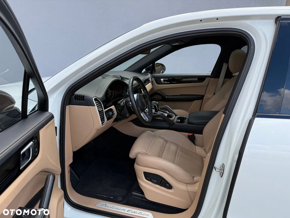 Porsche Cayenne Coupe Platinum Edition - 10